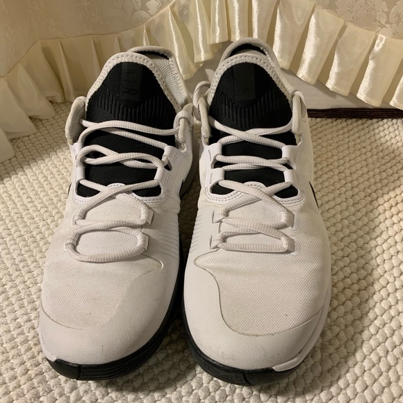 NIKE - Picture 3 of 9